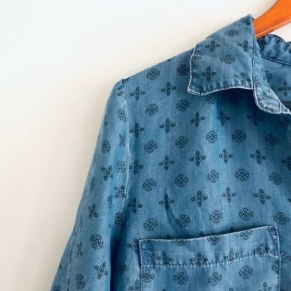 Nordstrom Velvet Heart Top M Chambray Button Printed Tencel Sustainable Summer - Picture 5 of 9